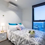 Eq Tower Luxury 2 Bedroom Skyline Cbd Apartment