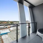 Collingwood Cribs