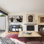Boutique Stays - Elwood Hideaway