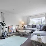 Lots Love Life Garden View Amazing Five Bedrooms