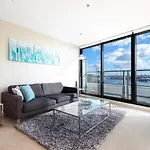 Wyndel Apartments - Harbour Views
