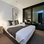 Serviced Apartments Melbourne - Light House