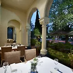 Hotel Charsfield Melbourne