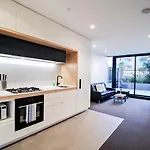 Melbourne Star Apartment