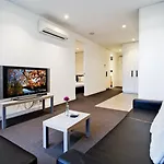 Melbourne Star Apartment