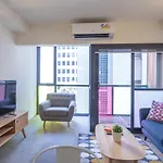 Canvas Suites On Russell Place