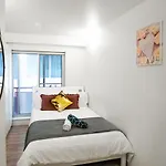 Studio Apartment In Melbourne With Free Wifi