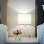 Melbourne City Central Melb-Stayz