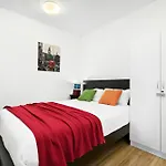 Zee, 2Bdr Southbank Apartment