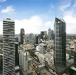 Melbourne Fully Self Contained Modern Studio Apartment 4505B