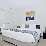 View Apartment At Docklands
