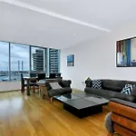 View Apartment At Docklands