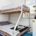 Henrietta, Carlton Studio Apartment