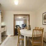 2 Bedroom Villa In Tullamarine 5 Min To Airport