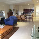 Boutique Stays - Three Bedroom Townhouse