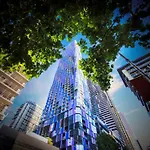 Hfn Melbourne Cbd Apartment