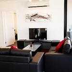 Royal Stays Apartments Docklands
