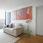 Boutique Stays - Sea Breeze, Port Melbourne