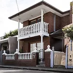 4Br Richmond Townhouse - Free Wifi-Parking-Netflix