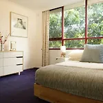 Huge Stylish Three Bedroom Apartment With Pool