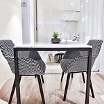 South Yarra Claremont Apartment