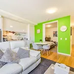 Fitzroy Lifestyle 1 Bed With Pool, Spa, Sauna & Gym