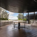 Luxurious Riverside Resort Style Apartment☆Pool☆Spa☆Gym☆Rooftop With City Views