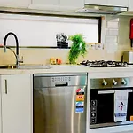 U1 Brunswick Living Ground Floor Patio Close To Apt And Cbd Free Wifi Tram At Doorstep