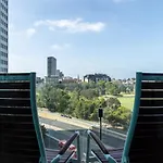Bright 2 Bedroom Apartment With Rooftop Pool