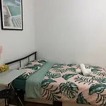 Melbourne Short Stay - Caulfield Station, Monash Uni