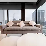 Luxury 2Bed2Bath Apt In The Heart Of Mel@Collins