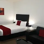 Melbourne Kew Central Apartments Official