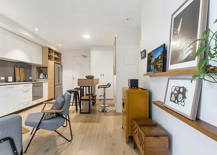 Inner City Convenience In The Heart Of Melbourne