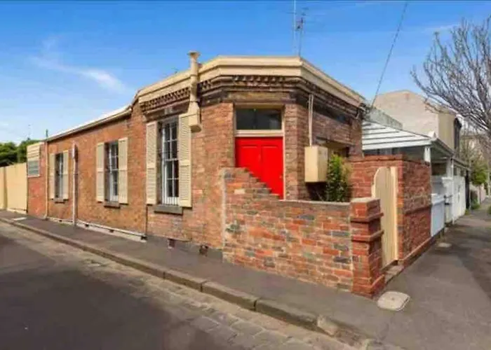 Cheerful 2 Bedroom Residential Home