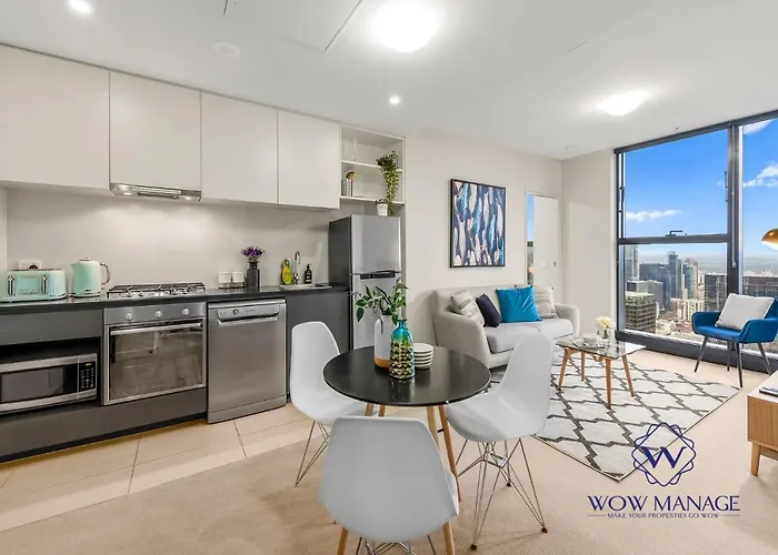 Wow Apartment On Collins
