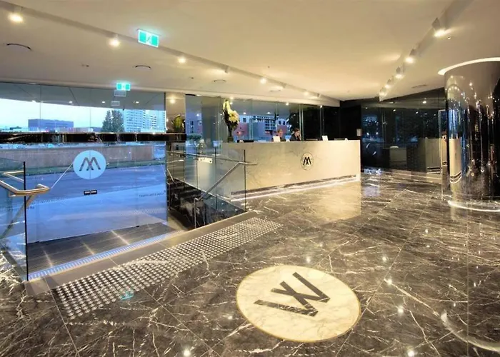 1 Bedroom Modern Apartment Near Crown And Cbd