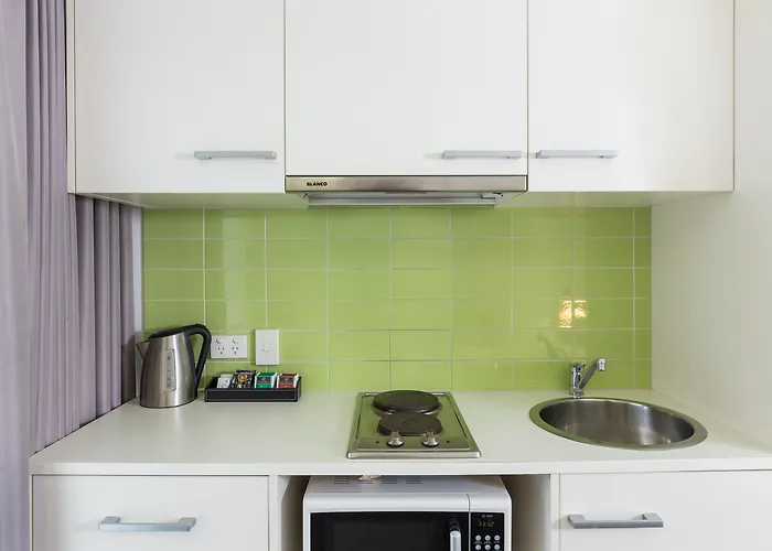 City Edge North Melbourne Apartment Hotel