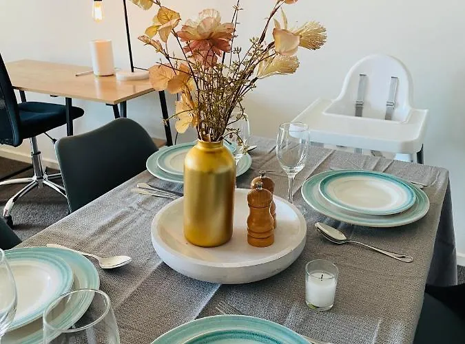 South Melbourne 2 Bedroom Apartment