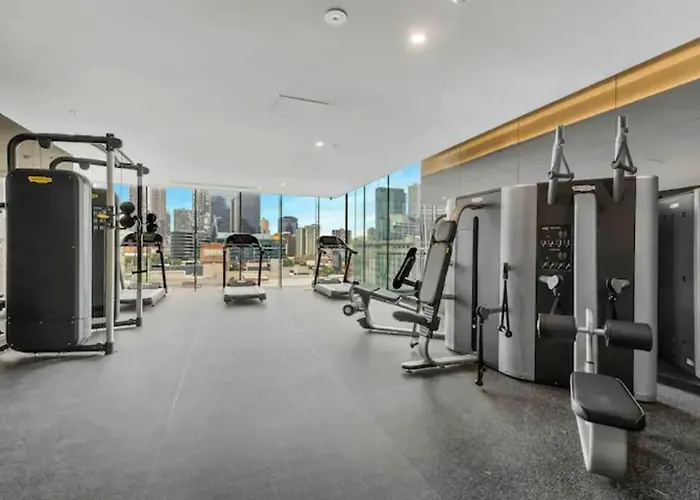 Comfy 2 Bed Apartment In The Heart Of Melbourne