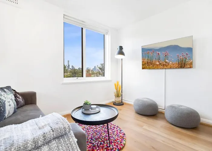 South Yarra Apartment With Stunning Views
