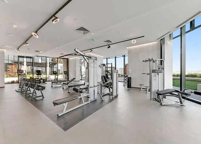City View Luxury 3 Bedroom Apartment-Free Car Park