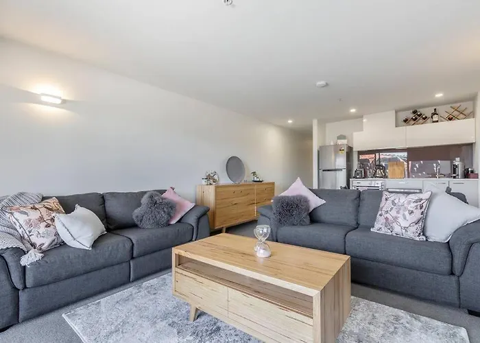 Luxury Style And Space Abound On Spencer 01620