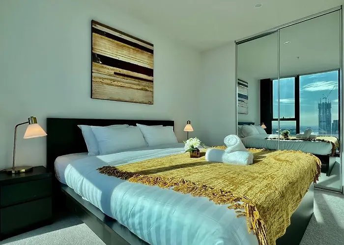 Top Location Apt With Strategyview Near Everything
