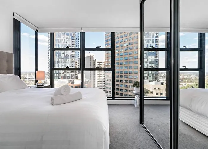Central Sky High Living On Little Collins
