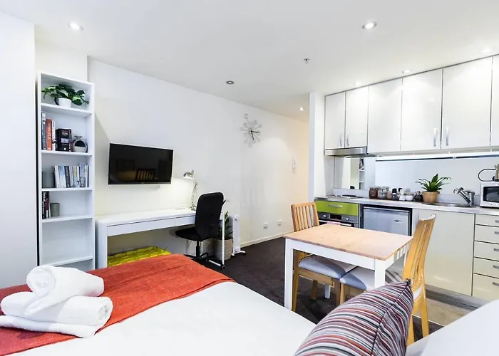Simple On Swanston - A Central Student Accom Studio