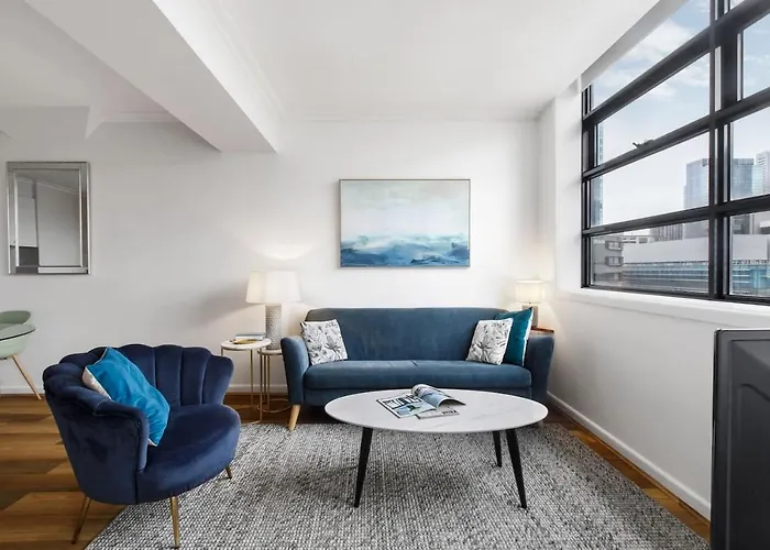 Serenity On Swanston - Stylish Cbd Living By Rmit