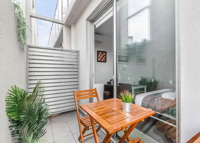 Nicholson\'S Nest - A Balcony Studio In Funky Fitzroy
