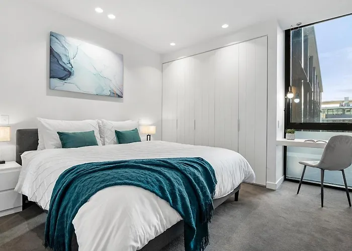 King & Sofa Bed - Serene Apt In Southbank With Free Parking