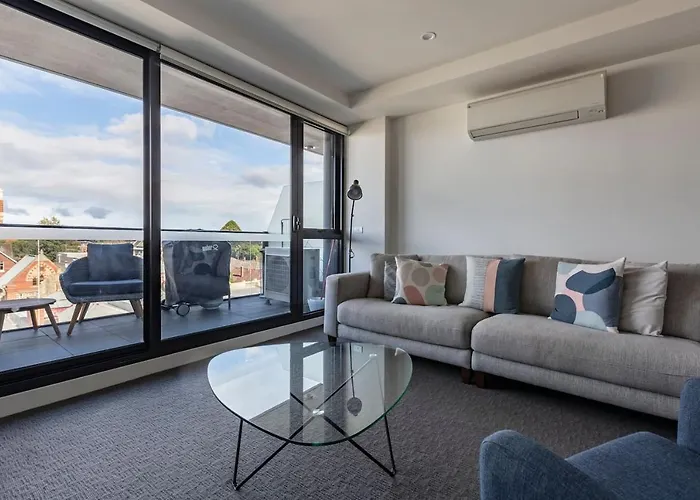 Light-Filled Stylish Living In Diverse Hawthorn