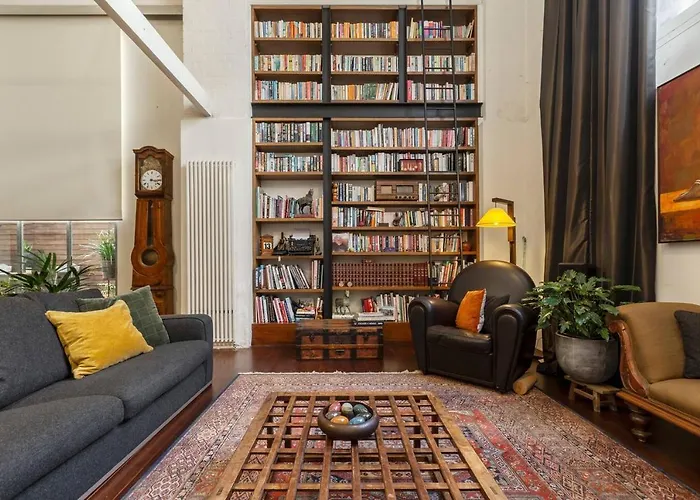 Find Luxury In An Old-Charm Converted Warehouse